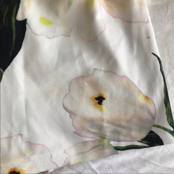 Beautiful off shoulder romper - Picture 8 of 8